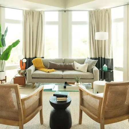 Downtown, Contemporary, 2 Bedroom, Roof Terrace! 4B